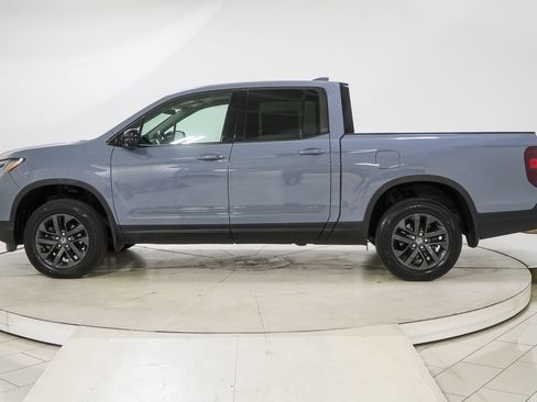 Used 2023 Honda Ridgeline Sport image 6