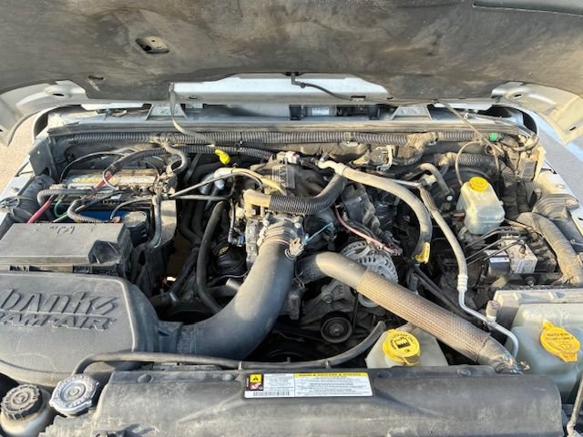 Used 2010 Jeep Wrangler Unlimited Sahara w/ Dual Top Group AWD/4WD image 6