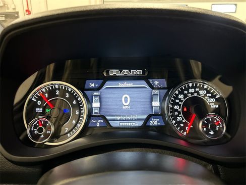 Used 2024 RAM 2500 Big Horn w/ Level 2 Equipment Group image 20