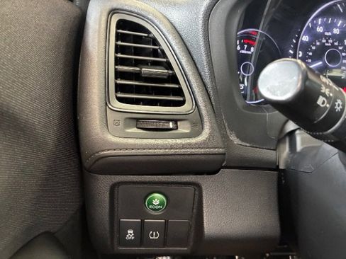 Used 2019 Honda HR-V Sport image 18