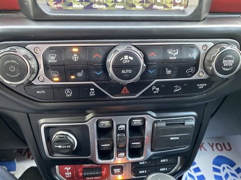 Used 2018 Jeep Wrangler Unlimited Rubicon image 25