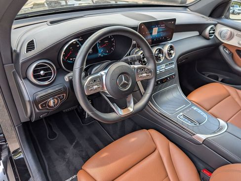 Used 2020 Mercedes-Benz GLC 300 4MATIC Coupe image 4