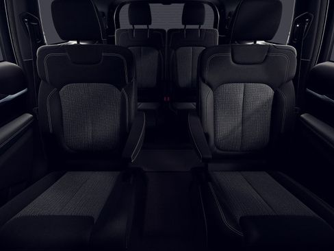 New 2026 Jeep Grand Cherokee L Laredo image 3