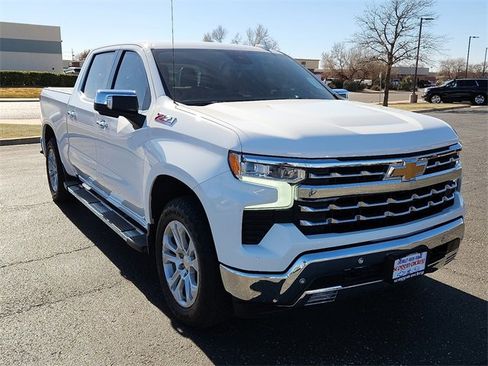 Certified 2022 Chevrolet Silverado 1500 LTZ w/ Z71 Off-Road Package image 6