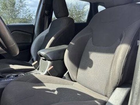 Used 2019 Jeep Cherokee Latitude w/ Popular Appearance Group image 13