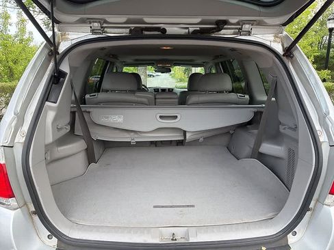 Used 2013 Toyota Highlander SE AWD/4WD image 11