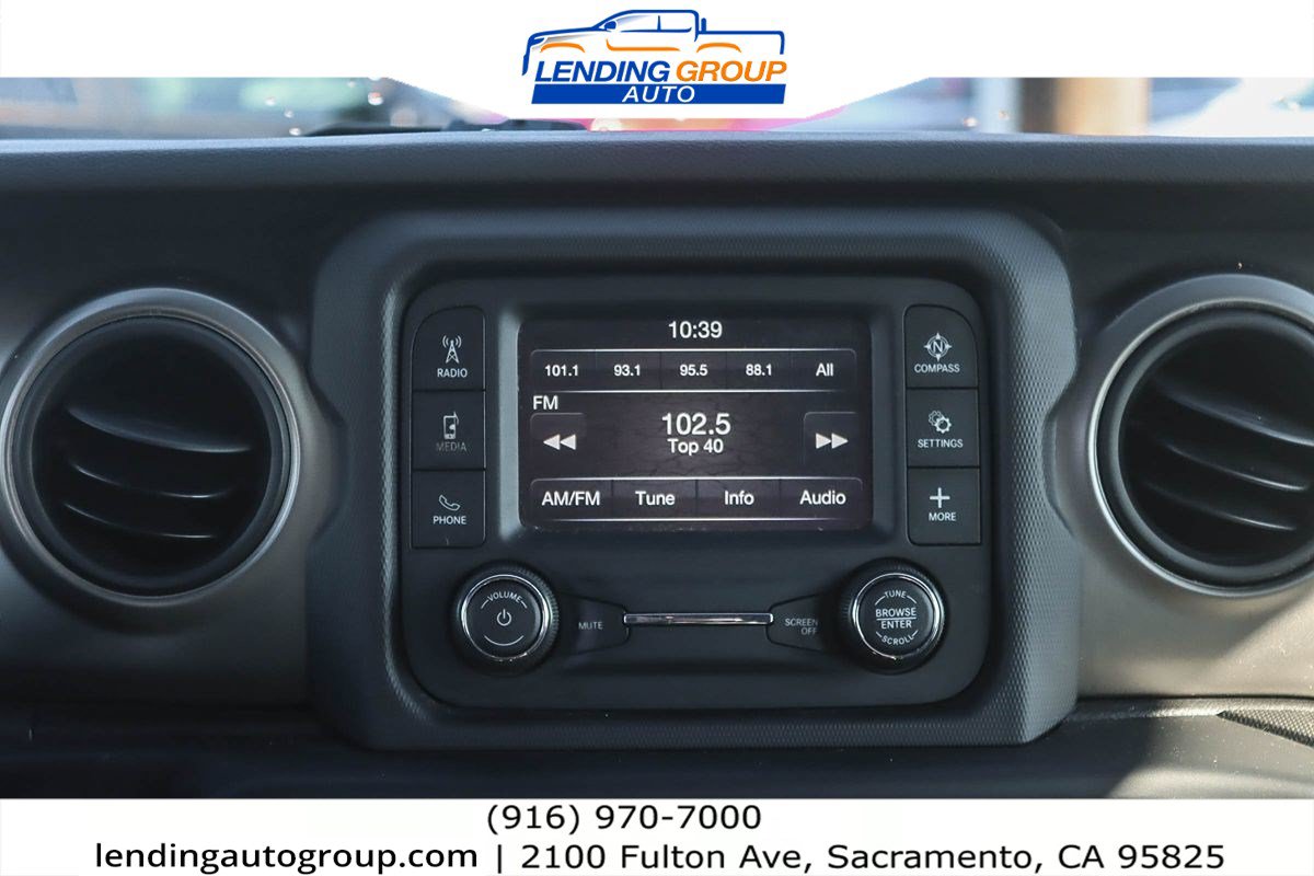 Used 2018 Jeep Wrangler Unlimited Sport AWD/4WD image 13
