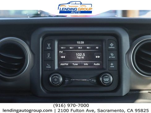 Used 2018 Jeep Wrangler Unlimited Sport image 13