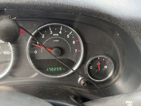 Used 2013 Jeep Wrangler Sport image 22