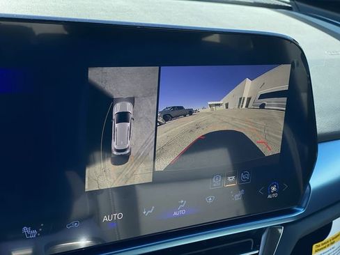 New 2026 Chevrolet Equinox EV LT FWD image 25