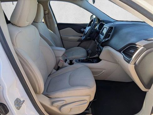 Used 2020 Jeep Cherokee Latitude image 19