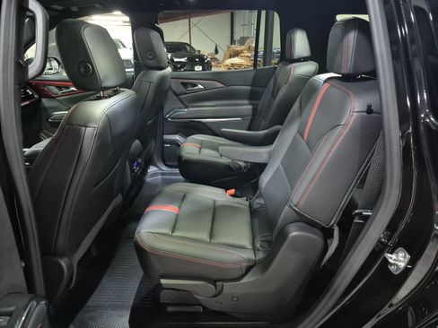 Certified 2024 Chevrolet Traverse RS w/ LPO, Floor Liner Package AWD/4WD image 27