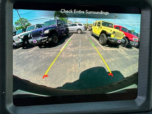 Used 2023 Jeep Wrangler Unlimited Rubicon 4xe w/ Steel Bumper Group AWD/4WD image 18