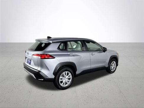 Used 2024 Toyota Corolla Cross L AWD/4WD image 6