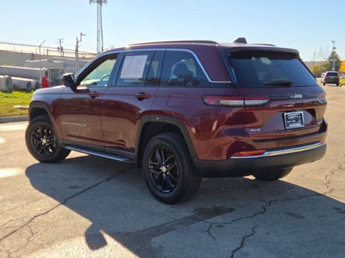 Certified 2024 Jeep Grand Cherokee Laredo X w/ Luxury Tech Group I image 12