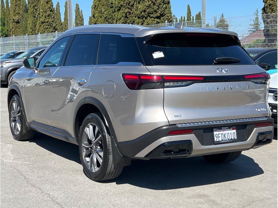 Used 2023 INFINITI QX60 Luxe w/ Cargo Package AWD/4WD image 6