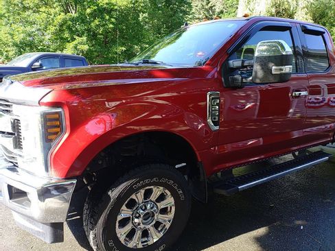 Used 2019 Ford F250 XLT w/ XLT Premium Package AWD/4WD image 2