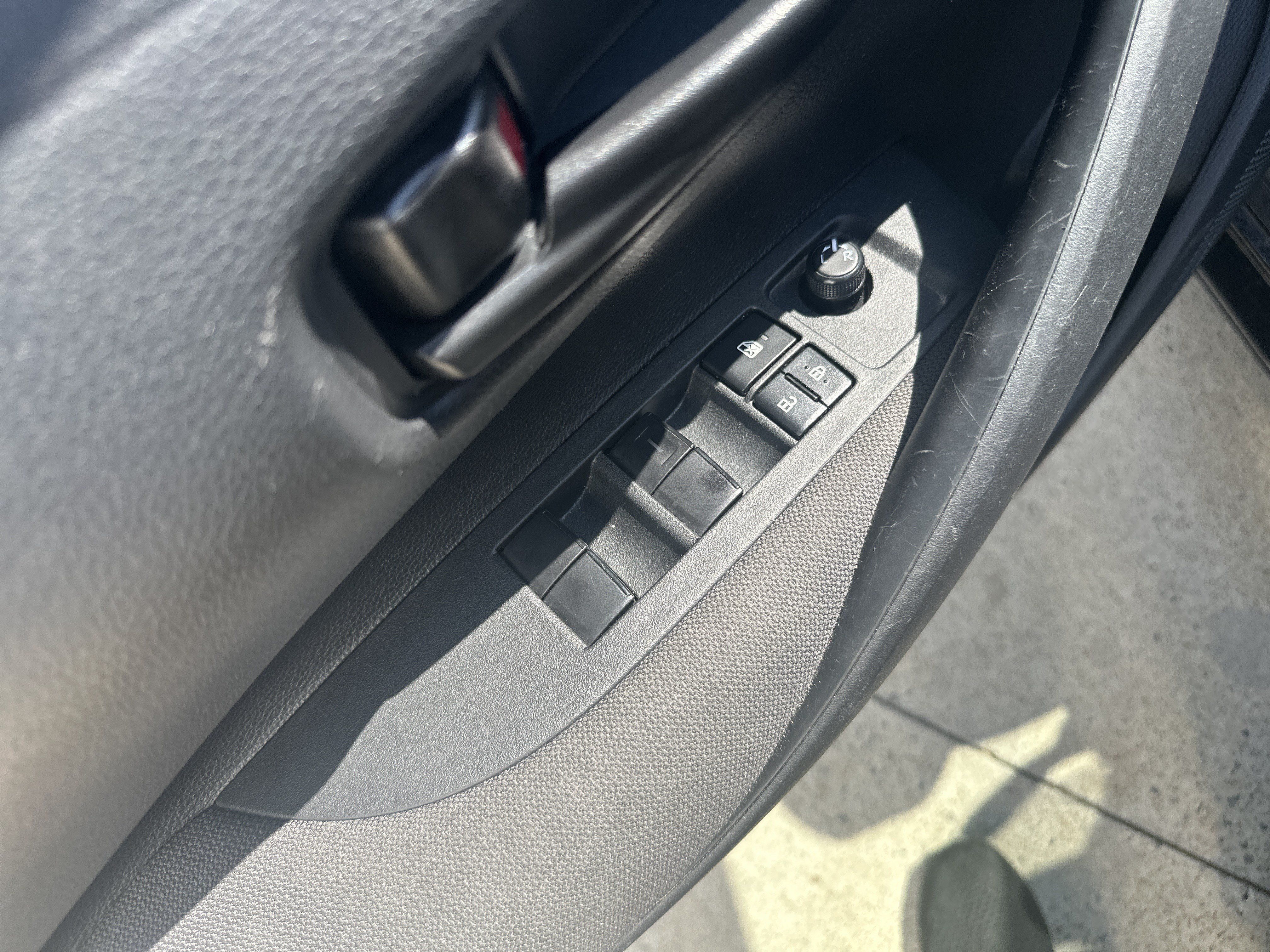 Used 2025 Toyota Corolla LE FWD image 14