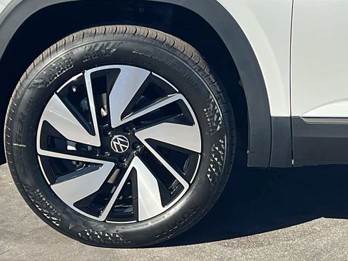 New 2026 Volkswagen Atlas SEL AWD/4WD image 9