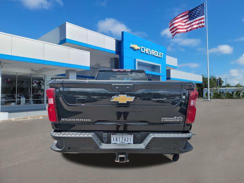 Used 2023 Chevrolet Silverado 3500 High Country AWD/4WD image 4