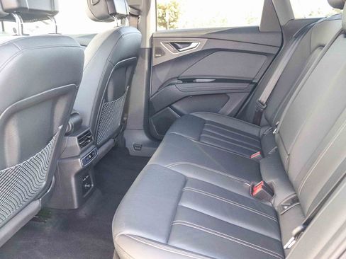 Used 2023 Audi Q4 e-tron Premium Plus RWD image 18