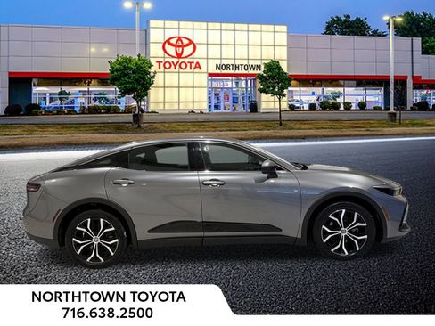 Used 2023 Toyota Crown Limited image 41