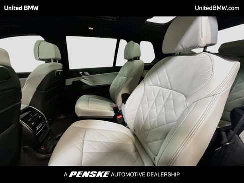 Used 2026 BMW X7 xDrive40i AWD/4WD image 13