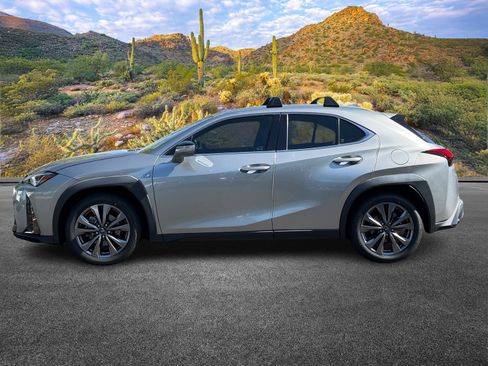 Used 2019 Lexus UX 200 image 7