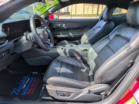 Used 2024 Ford Mustang GT Premium image 17
