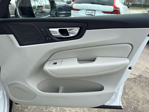 New 2026 Volvo XC60 B5 Ultra w/ Climate Package image 18