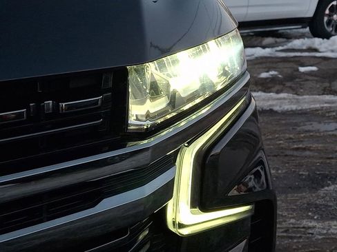 Used 2022 Chevrolet Tahoe RST w/ Sport Performance Package image 36