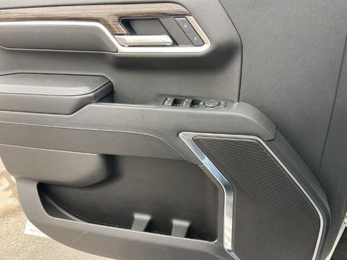 Used 2023 GMC Sierra 1500 Elevation image 18