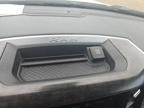 Used 2021 RAM 1500 Big Horn AWD/4WD image 25