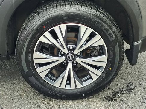 Used 2023 Nissan Rogue SV image 28