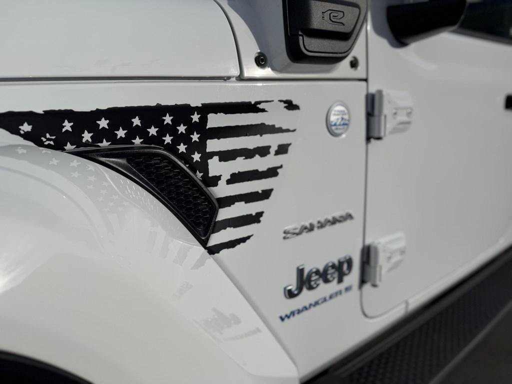Used 2023 Jeep Wrangler Unlimited Sahara w/ Cold Weather Group AWD/4WD image 11