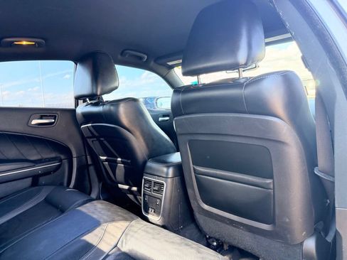 Used 2016 Dodge Charger R/T w/ Plus Group RWD image 15