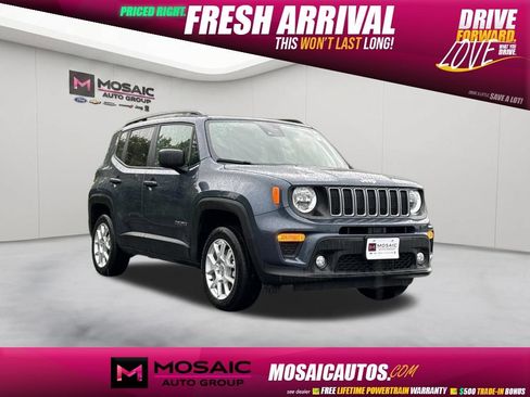 Used 2023 Jeep Renegade Latitude w/ Premium Group AWD/4WD image 1