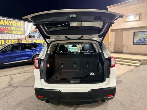 Used 2024 Subaru Ascent Onyx Edition image 14