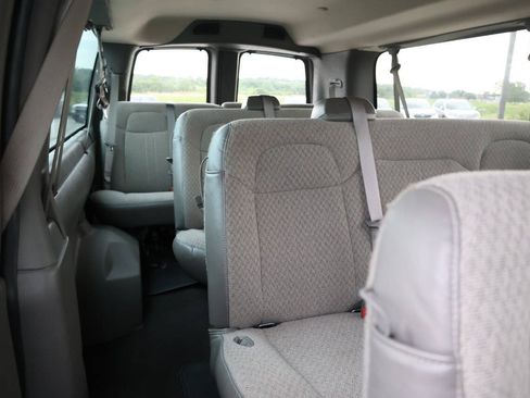 Used 2025 Chevrolet Express 3500 LT w/ LT Preferred Equipment Group RWD image 16