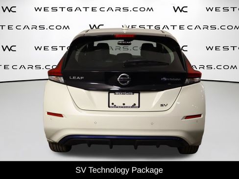 Used 2021 Nissan Leaf SV w/ SV Technology Package FWD image 4