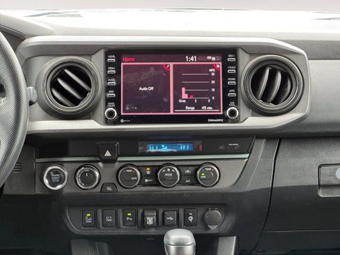 Used 2022 Toyota Tacoma TRD Off-Road w/ Technology Package image 13