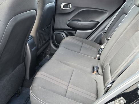 Certified 2023 Hyundai Venue SEL w/ Cargo Package image 11