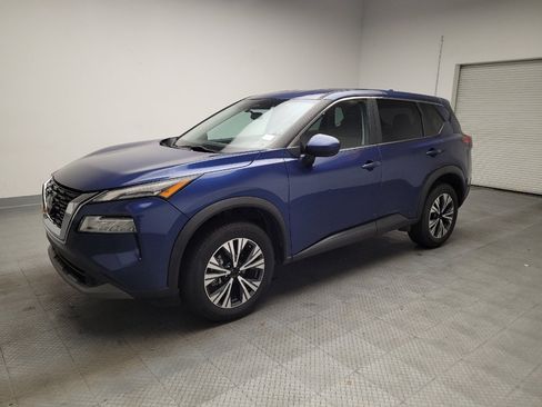 Used 2023 Nissan Rogue SV FWD image 2