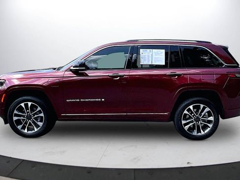 Used 2023 Jeep Grand Cherokee Overland AWD/4WD image 5