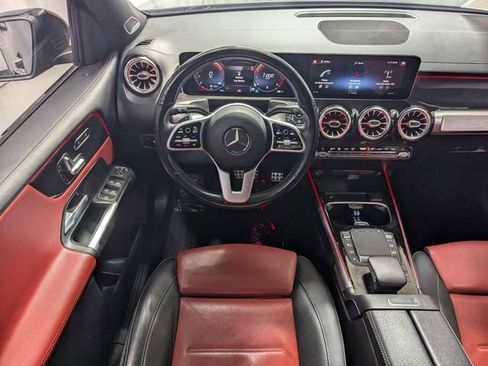 Used 2021 Mercedes-Benz GLB 250 w/ AMG Line image 7