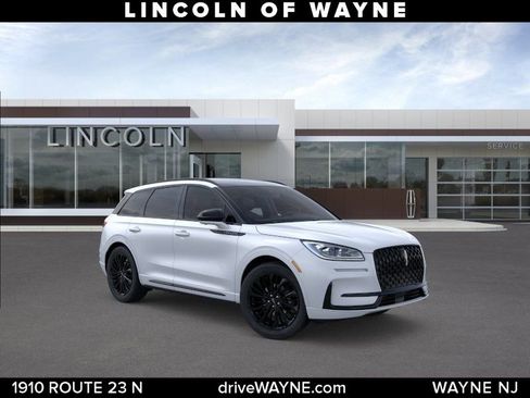 New 2026 Lincoln Corsair Reserve w/ Jet Appearance Package AWD/4WD image 8