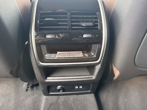 Certified 2026 BMW X7 xDrive40i w/ Premium Package image 17
