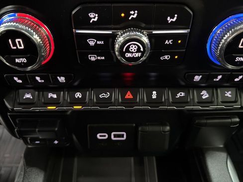 Used 2021 GMC Sierra 1500 Denali w/ Denali Ultimate Package image 47