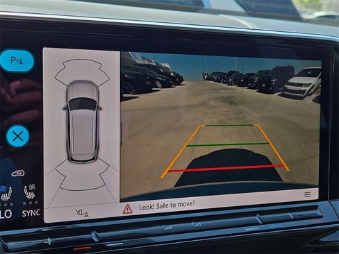 New 2025 Volkswagen Atlas SE image 20