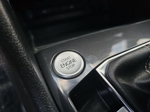 Used 2023 Volkswagen Tiguan SE R-Line FWD image 29